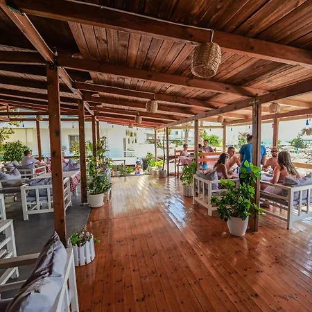 Era Hotel 3*