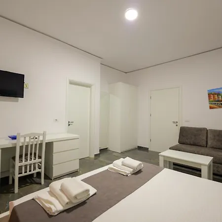 Era Hotel
