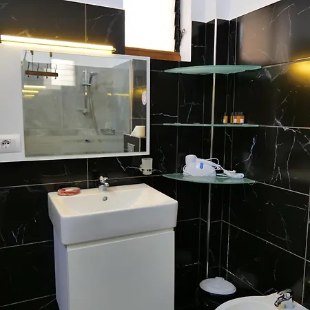 Era Hotel 3*