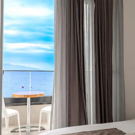Era Hotel