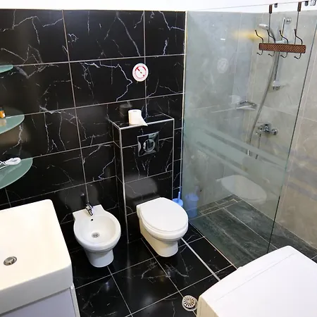 Era Hotel 3*