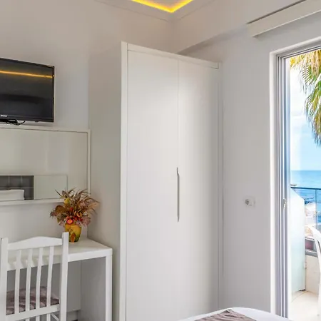 Hotel Era Sarande