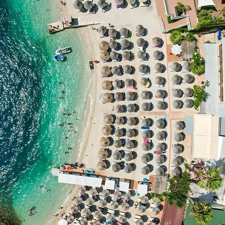 Era Hotel 3*