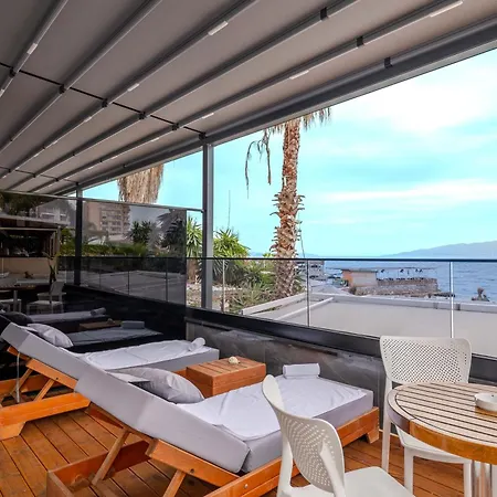 Era Hotel 3*
